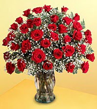  Bartın uluslararası çiçek gönderme  51 adet kirmizi gül ve cam vazo