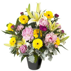 karisik mevsim çiçeklerinden vazo tanzimi  Bartın uluslararası çiçek gönderme 